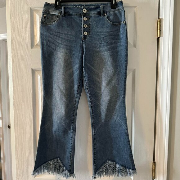I.N.C. Ankle Length Fringed Denim Cropped Jeans with Button Fly Size 4 - Picture 3 of 7